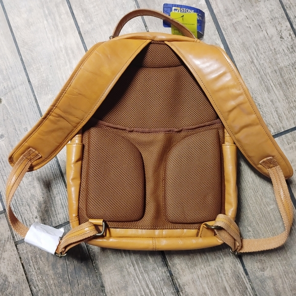 NWT Stone Mountain Unisex Brown Leather Backpack - Picture 7 of 13